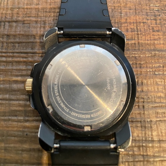 ESQ Submersible 330ft Mens Watch 300191 - Picture 3 of 5